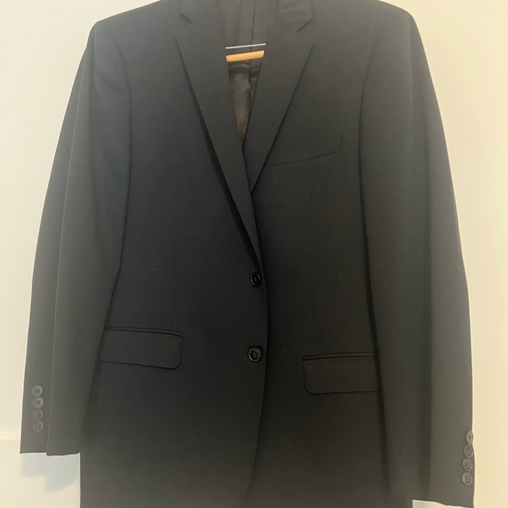 Calvin Klein Elegant Black Suit with pants size 34 x 32